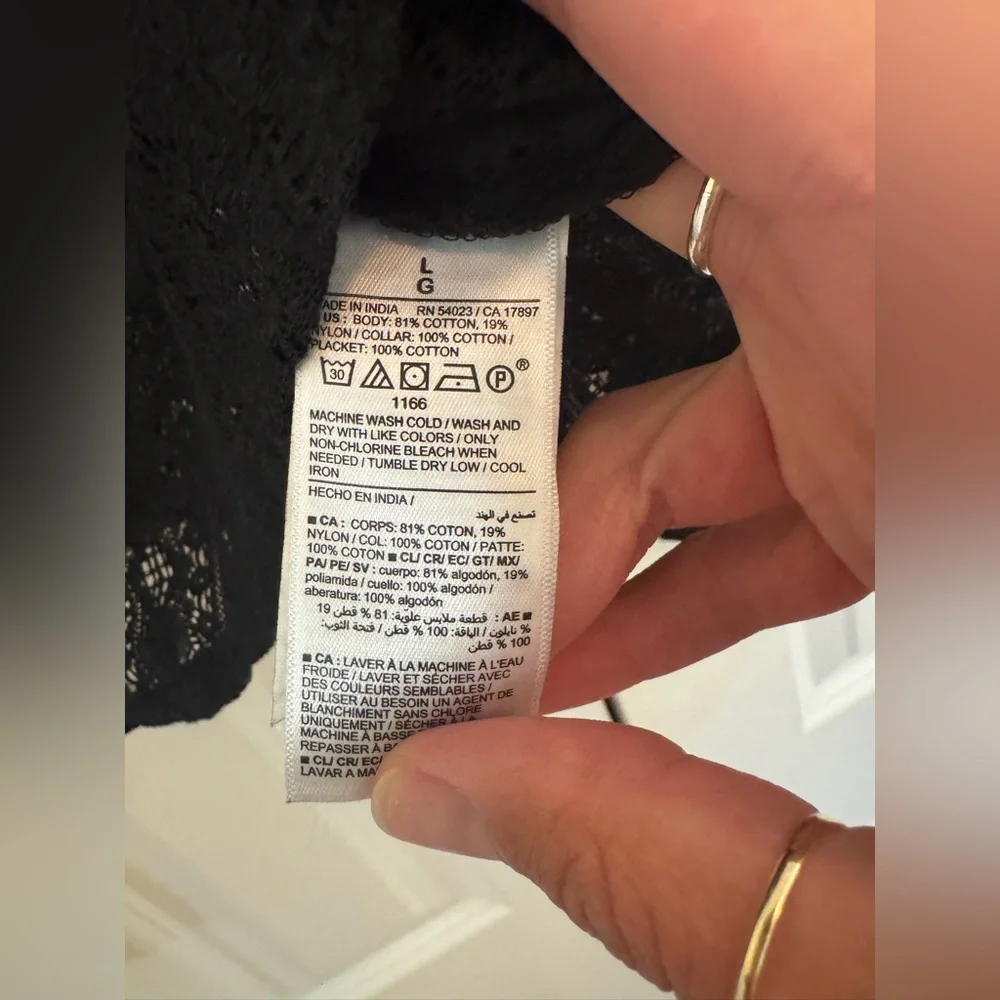 Old Navy Crochet Knit Button Up Black Womens's L Long Sleeve Collared NEW - Picture 6 of 6